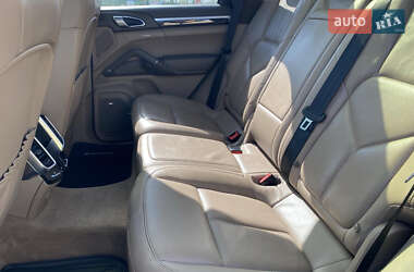 Внедорожник / Кроссовер Porsche Cayenne 2013 в 