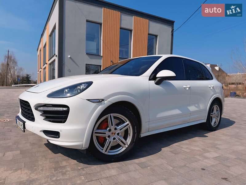Позашляховик / Кросовер Porsche Cayenne 2013 в Львові