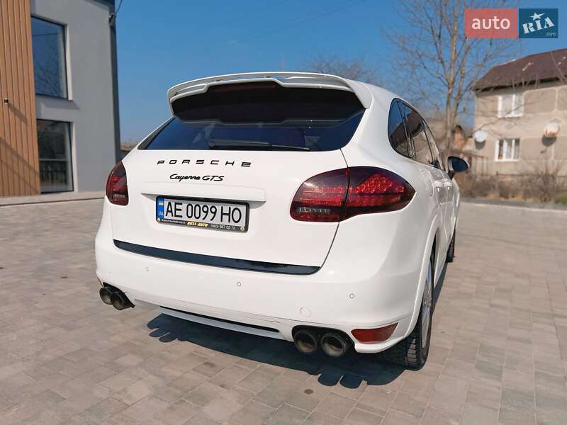 Позашляховик / Кросовер Porsche Cayenne 2013 в Львові