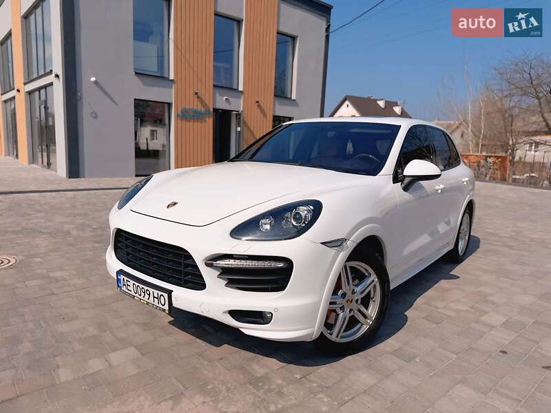 Позашляховик / Кросовер Porsche Cayenne 2013 в Львові