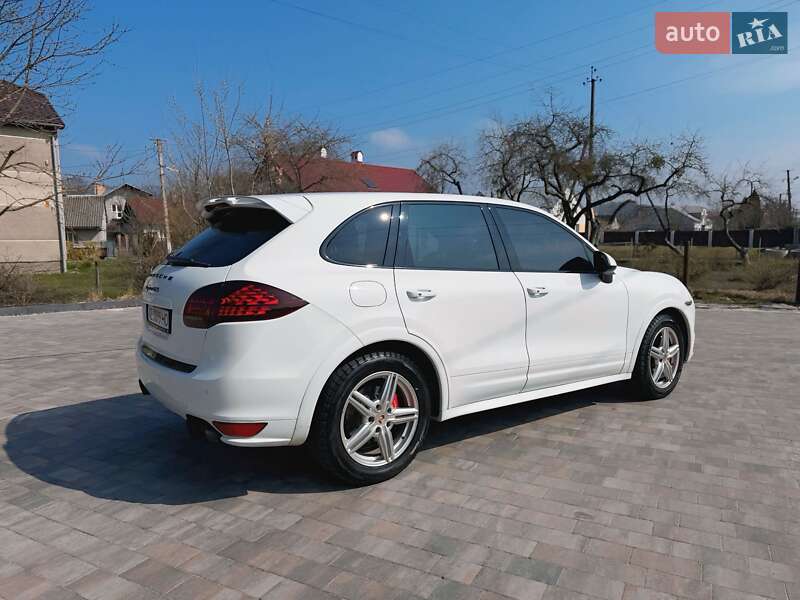 Позашляховик / Кросовер Porsche Cayenne 2013 в Львові