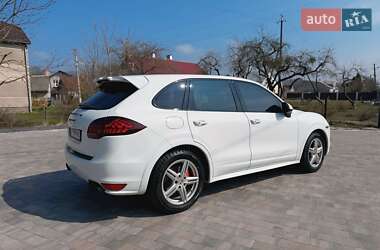 Позашляховик / Кросовер Porsche Cayenne 2013 в 
