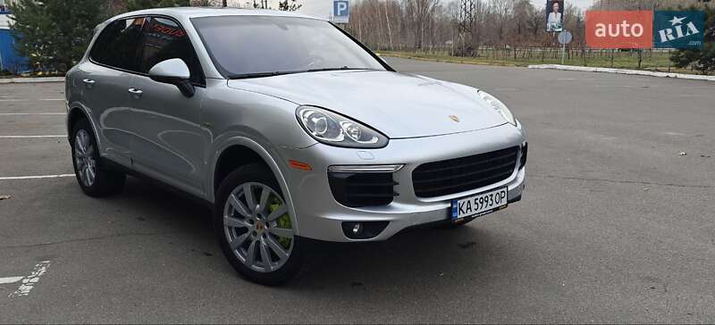 Позашляховик / Кросовер Porsche Cayenne 2016 в Києві