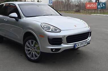 Позашляховик / Кросовер Porsche Cayenne 2016 в 