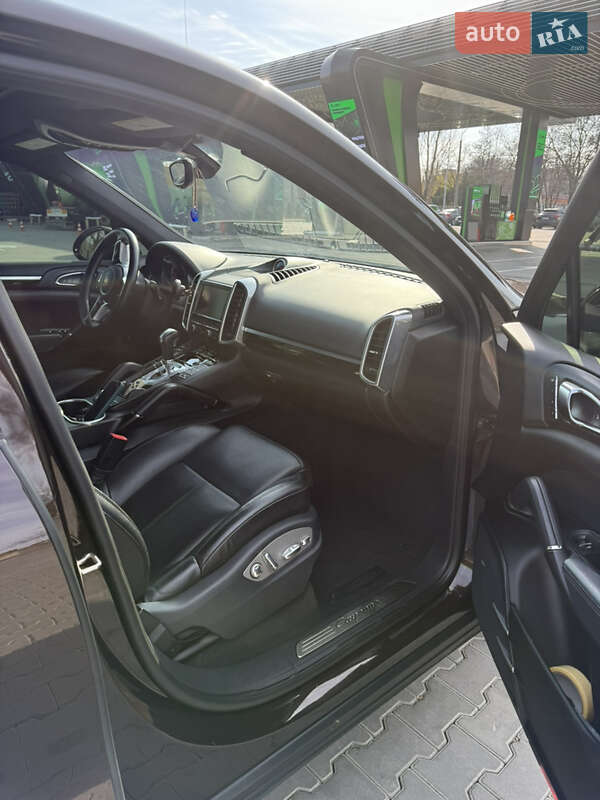 Внедорожник / Кроссовер Porsche Cayenne 2015 в Одессе фото 10 Внедорожник / Кроссовер Porsche Cayenne 2015 в Одессе