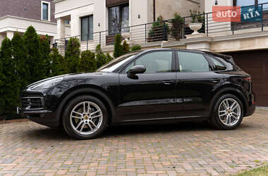 Внедорожник / Кроссовер Porsche Cayenne 2019 в 