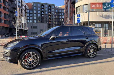 Внедорожник / Кроссовер Porsche Cayenne 2016 в 