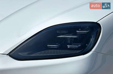 Внедорожник / Кроссовер Porsche Cayenne 2023 в 