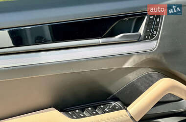 Внедорожник / Кроссовер Porsche Cayenne 2023 в 