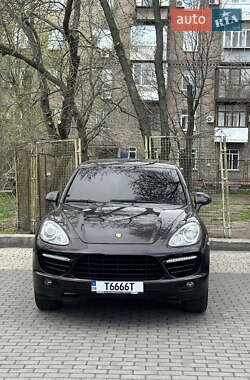 Позашляховик / Кросовер Porsche Cayenne 2011 в 