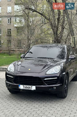 Позашляховик / Кросовер Porsche Cayenne 2011 в 
