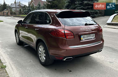 Внедорожник / Кроссовер Porsche Cayenne 2011 в 