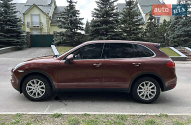 Внедорожник / Кроссовер Porsche Cayenne 2011 в 