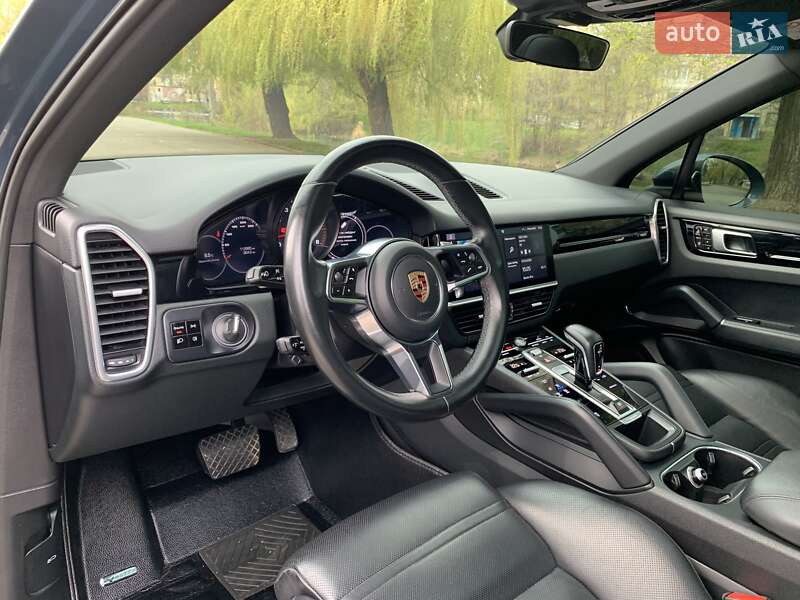 Внедорожник / Кроссовер Porsche Cayenne 2019 в Кривом Роге фото 26 Внедорожник / Кроссовер Porsche Cayenne 2019 в Кривом Роге