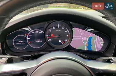 Внедорожник / Кроссовер Porsche Cayenne 2019 в 