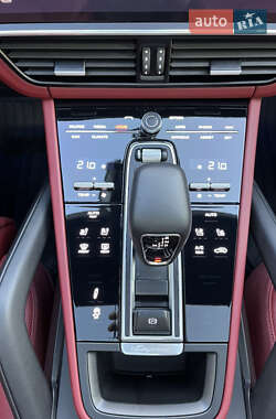 Внедорожник / Кроссовер Porsche Cayenne 2022 в 
