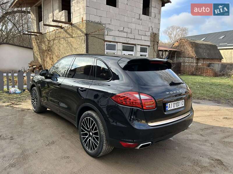 Внедорожник / Кроссовер Porsche Cayenne 2012 в 