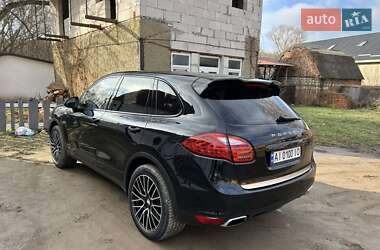 Внедорожник / Кроссовер Porsche Cayenne 2012 в 