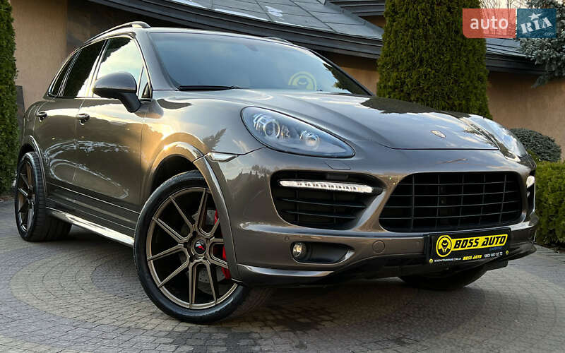 Внедорожник / Кроссовер Porsche Cayenne 2012 в 