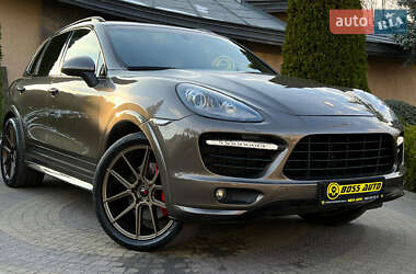 Внедорожник / Кроссовер Porsche Cayenne 2012 в 