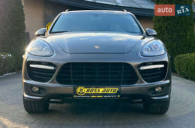 Внедорожник / Кроссовер Porsche Cayenne 2012 в 
