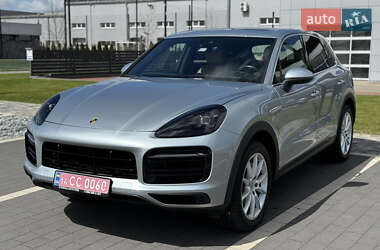 Внедорожник / Кроссовер Porsche Cayenne 2020 в 