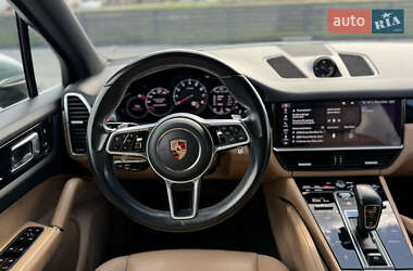 Внедорожник / Кроссовер Porsche Cayenne 2020 в 