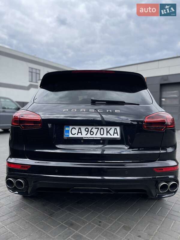 Внедорожник / Кроссовер Porsche Cayenne 2016 в Черкассах