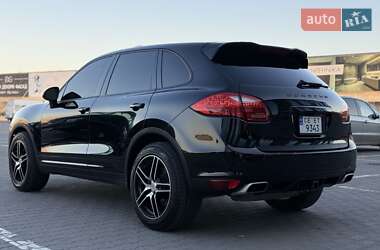 Позашляховик / Кросовер Porsche Cayenne 2011 в 