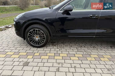 Внедорожник / Кроссовер Porsche Cayenne 2015 в 