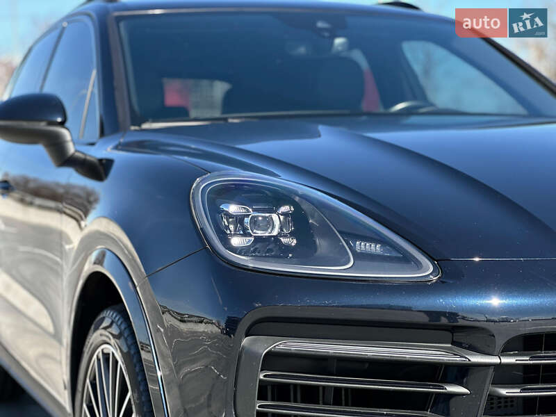 Позашляховик / Кросовер Porsche Cayenne 2019 в Києві