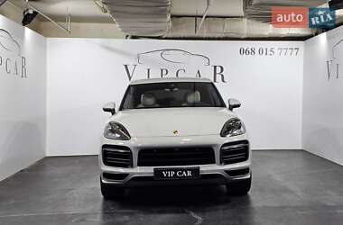 Внедорожник / Кроссовер Porsche Cayenne 2022 в 