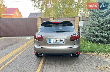 Позашляховик / Кросовер Porsche Cayenne 2012 в 