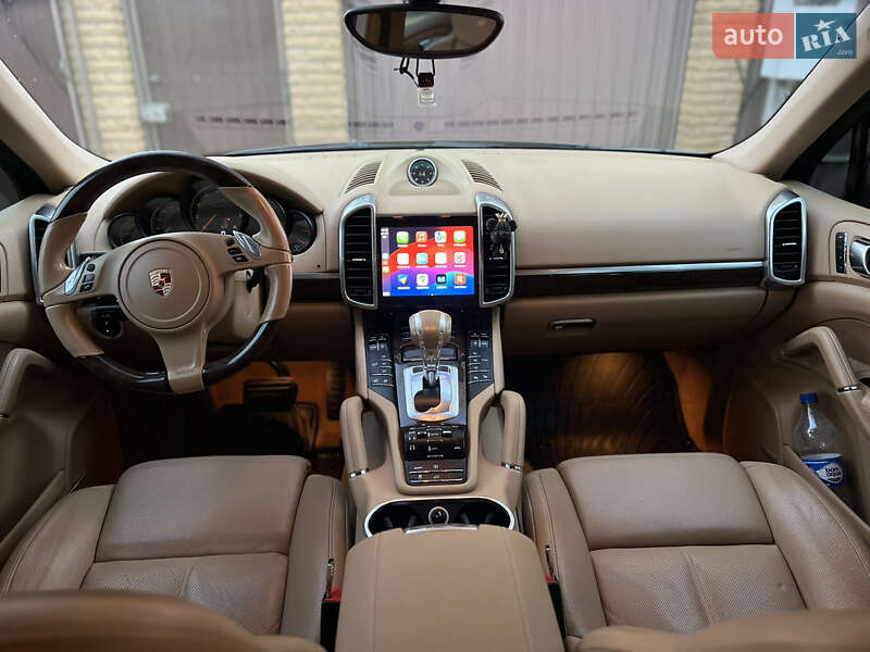 Внедорожник / Кроссовер Porsche Cayenne 2012 в Киеве