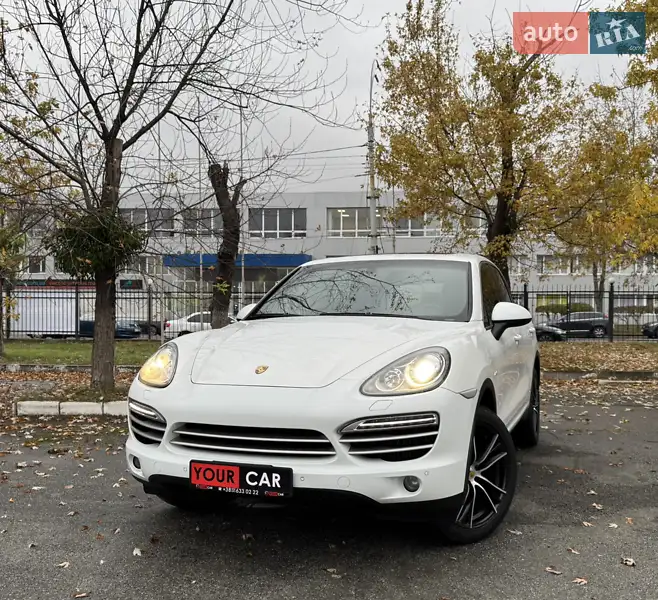 Позашляховик / Кросовер Porsche Cayenne 2014 в 