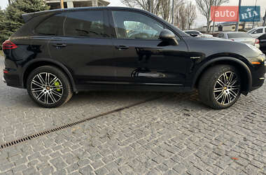 Внедорожник / Кроссовер Porsche Cayenne 2016 в 