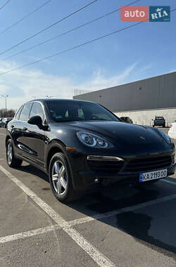 Внедорожник / Кроссовер Porsche Cayenne 2012 в 