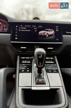 Внедорожник / Кроссовер Porsche Cayenne 2021 в 
