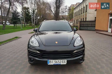 Позашляховик / Кросовер Porsche Cayenne 2010 в 