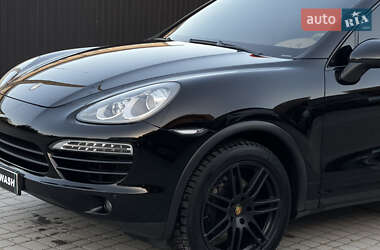 Позашляховик / Кросовер Porsche Cayenne 2012 в 