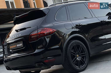 Позашляховик / Кросовер Porsche Cayenne 2012 в 