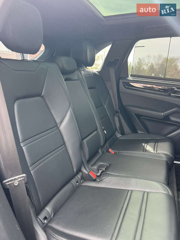 Позашляховик / Кросовер Porsche Cayenne 2020 в Ізмаїлі