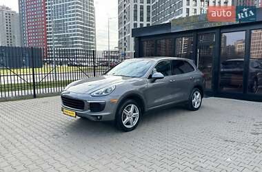 Позашляховик / Кросовер Porsche Cayenne 2015 в 