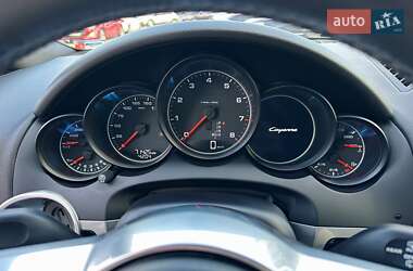 Позашляховик / Кросовер Porsche Cayenne 2015 в 