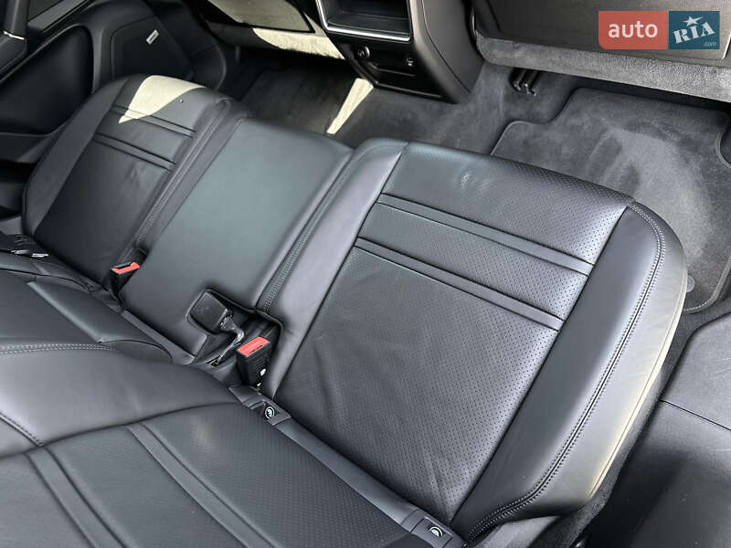 Позашляховик / Кросовер Porsche Cayenne 2019 в Києві