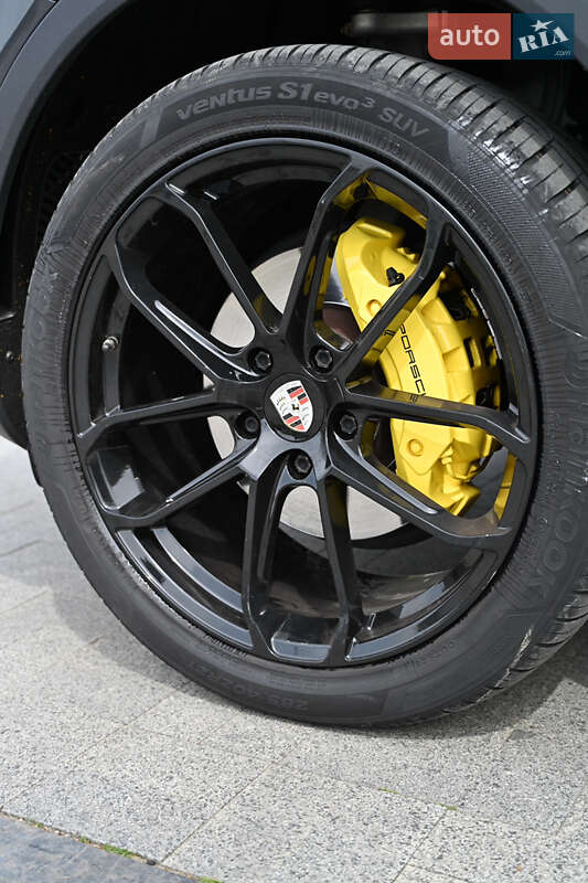 Позашляховик / Кросовер Porsche Cayenne 2020 в Ізмаїлі