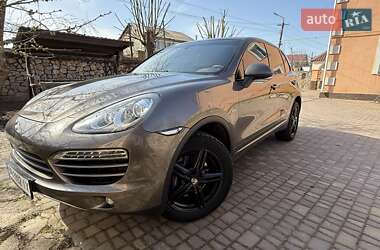 Позашляховик / Кросовер Porsche Cayenne 2012 в 