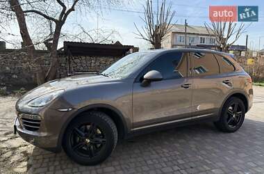 Позашляховик / Кросовер Porsche Cayenne 2012 в 