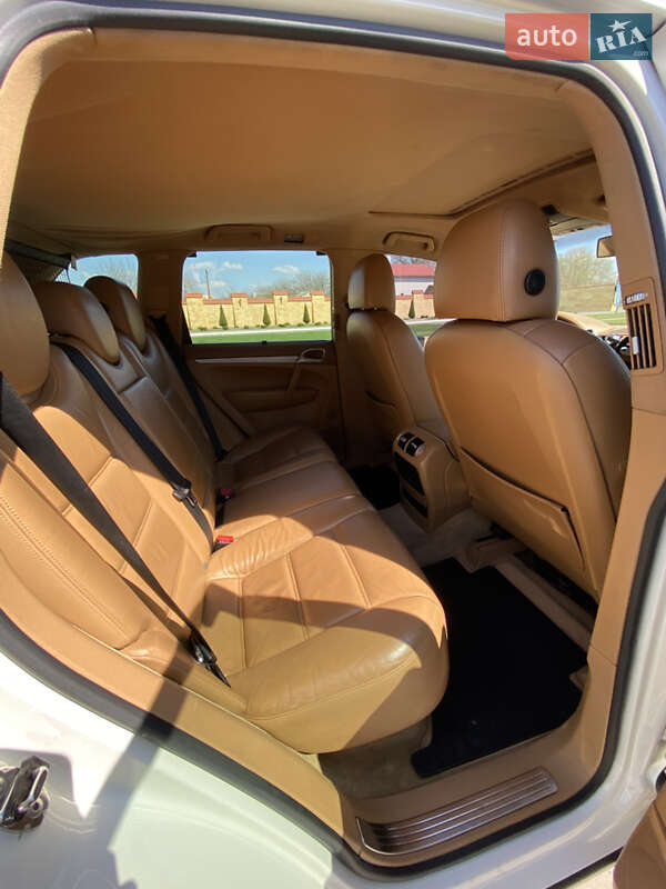 Позашляховик / Кросовер Porsche Cayenne 2004 в Ізмаїлі фото 9 Позашляховик / Кросовер Porsche Cayenne 2004 в Ізмаїлі