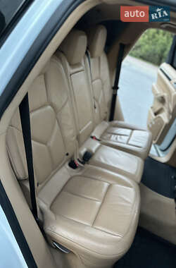 Внедорожник / Кроссовер Porsche Cayenne 2012 в 